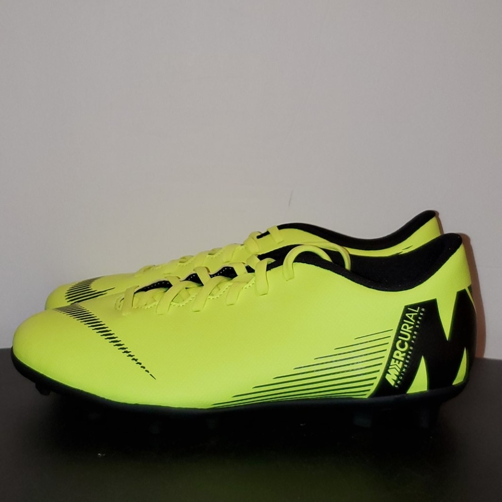 Nike Vapor 12 Club FG/MG Cleats